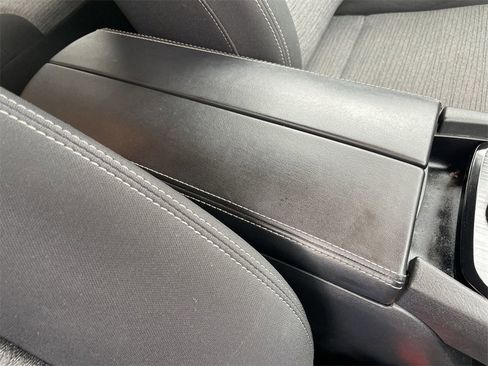 Used 2021 Nissan Rogue SV image 29