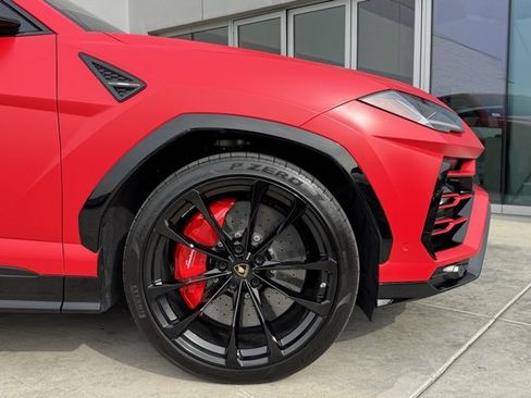Used 2020 Lamborghini Urus image 8