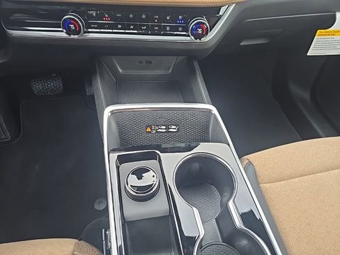 New 2026 Chevrolet Equinox ACTIV w/ Convenience Package III image 14