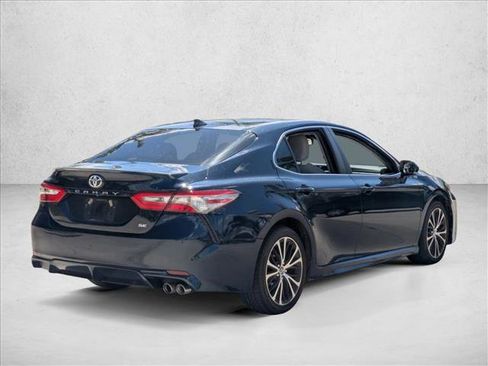 Used 2018 Toyota Camry SE w/ Audio Package image 5