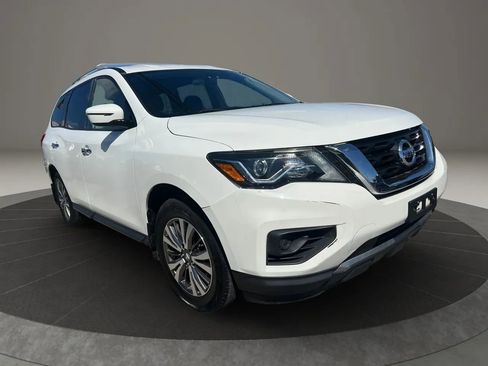 Used 2019 Nissan Pathfinder S AWD/4WD image 3