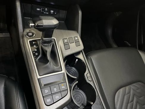 Certified 2026 Kia Sportage X-Line w/ X-Line Technology Package image 17