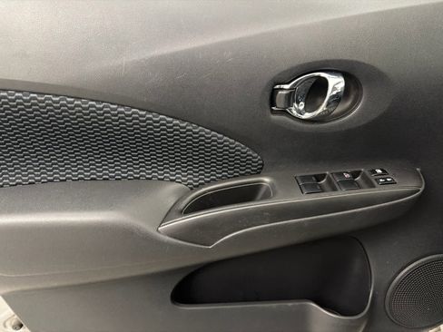 Used 2015 Nissan Versa Note SV FWD image 22