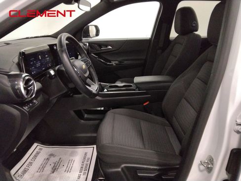 Used 2025 Chevrolet Equinox LT image 26