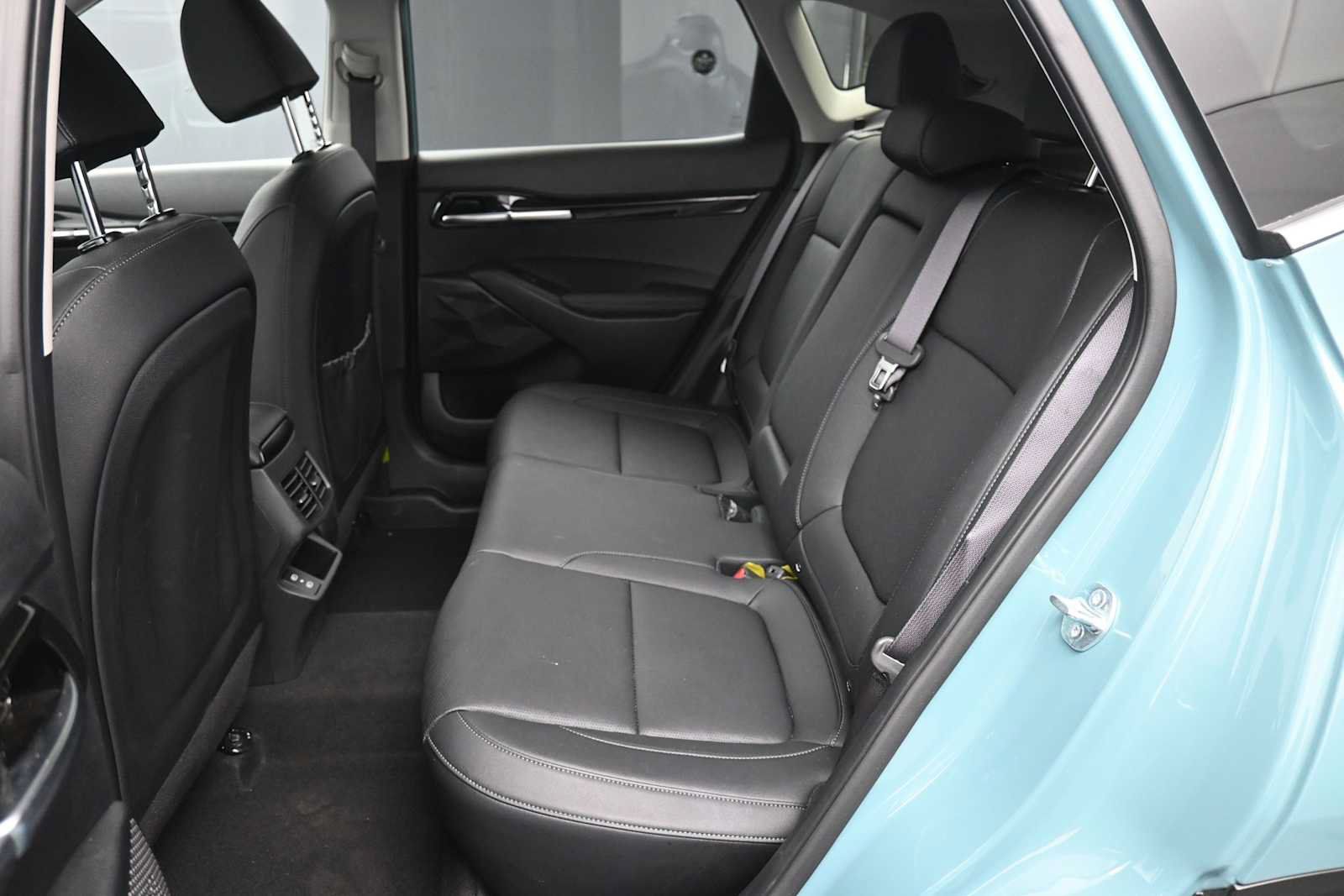 Certified 2025 Kia Seltos EX w/ EX Sunroof Package AWD/4WD image 21