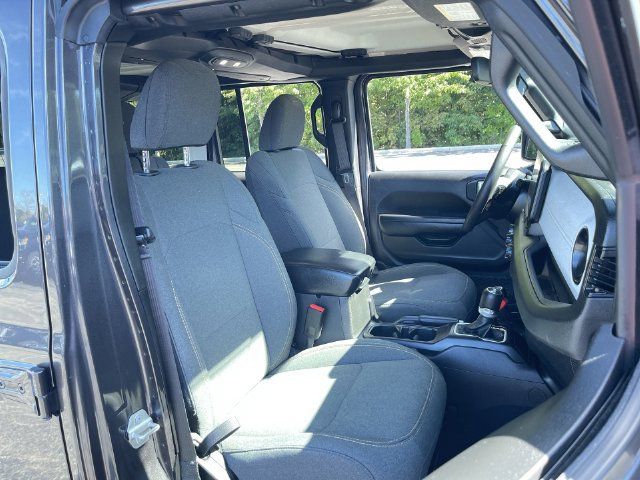 Used 2024 Jeep Wrangler Unlimited w/ Convenience Group AWD/4WD image 27