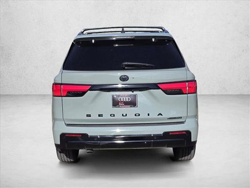 Used 2025 Toyota Sequoia Platinum image 6