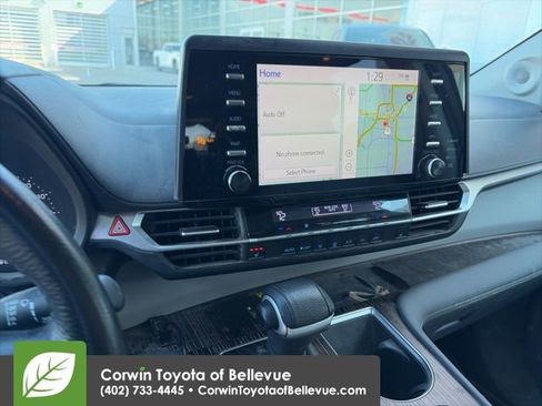 Used 2021 Toyota Sienna XLE w/ XLE Plus Package image 22