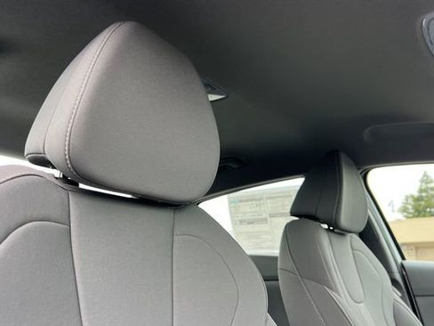 New 2026 Hyundai Elantra Hybrid FWD image 16