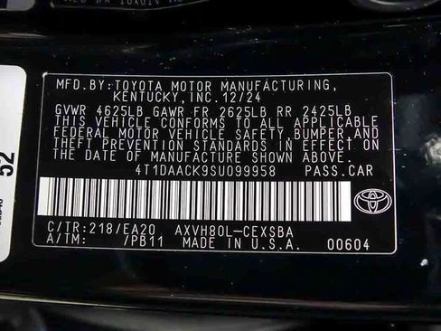 Used 2025 Toyota Camry SE FWD image 23
