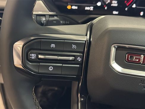 New 2026 GMC Acadia AT4 w/ Luxury Package image 32