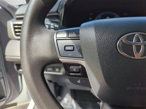 Used 2025 Toyota Camry LE FWD image 17