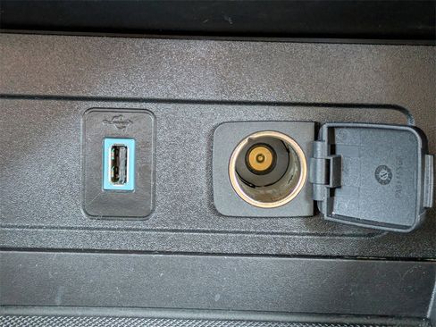 Used 2018 Ford Escape SE image 28