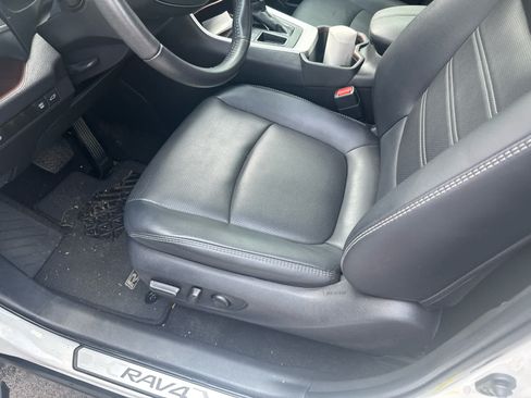 Used 2025 Toyota RAV4 Limited FWD image 7