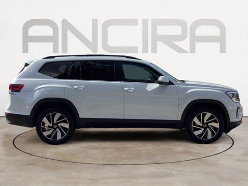 New 2026 Volkswagen Atlas SE FWD image 9