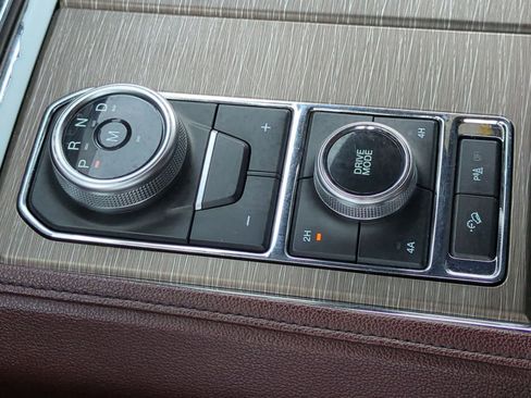 Used 2022 Ford Expedition Limited AWD/4WD image 34