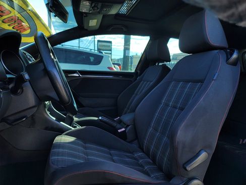 Used 2010 Volkswagen GTI 2.0T Coupe image 10