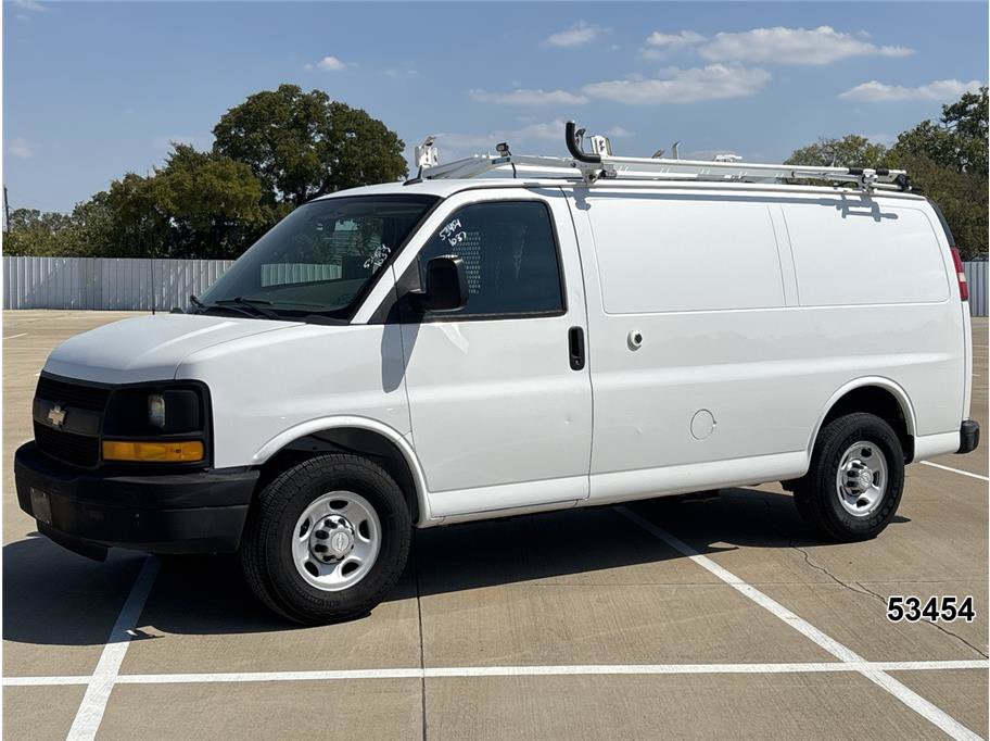 Used 2015 Chevrolet Express 2500 RWD image 1