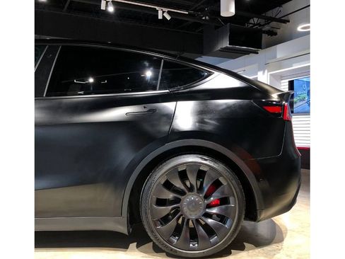 Used 2022 Tesla Model Y Performance image 8