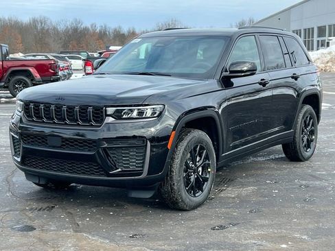 New 2026 Jeep Grand Cherokee Altitude image 41
