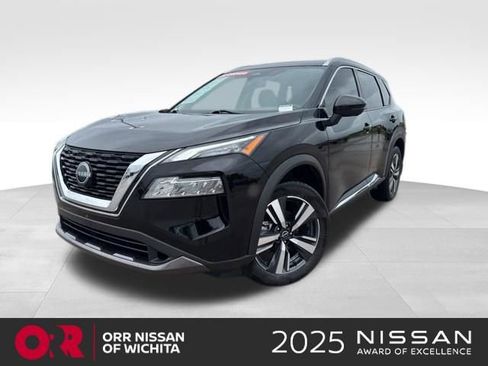 Used 2023 Nissan Rogue SL FWD image 1