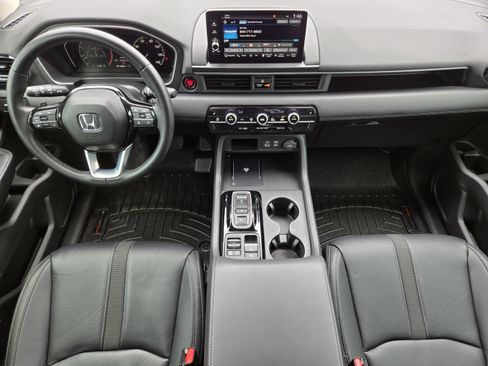Certified 2025 Honda Pilot Touring image 22