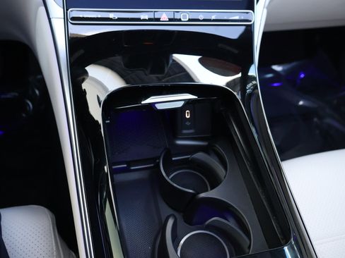 Certified 2023 Mercedes-Benz GLC 300 image 38