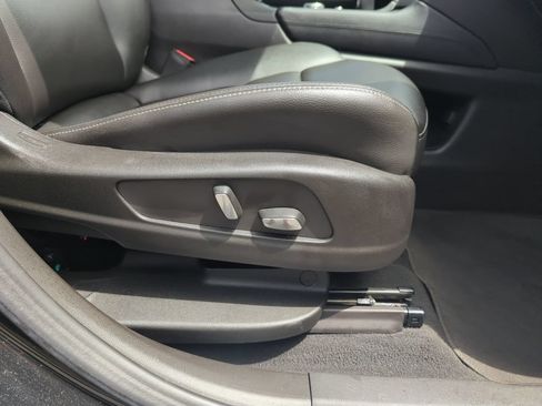 Used 2023 Cadillac XT6 Luxury FWD image 40