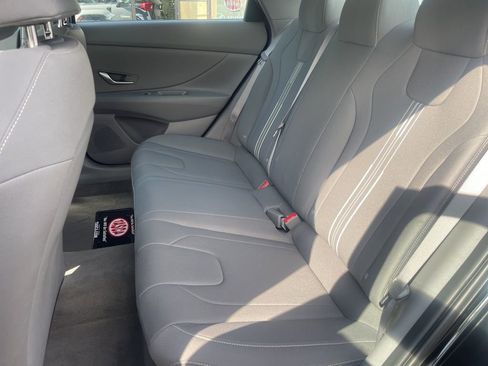 Certified 2023 Hyundai Elantra SEL w/ Preferred Accessory Package FWD image 26