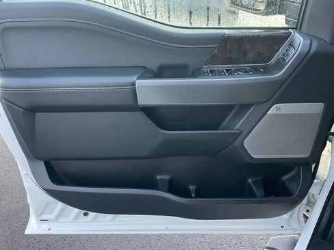 Certified 2023 Ford F350 Lariat w/ Chrome Package image 19