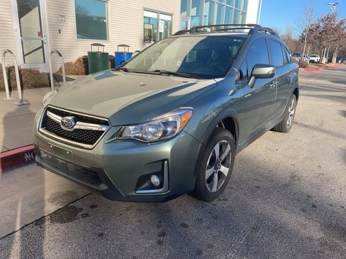 Used 2016 Subaru Crosstrek Touring image 2