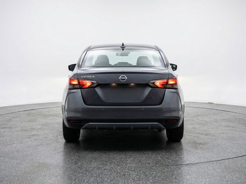 Used 2025 Nissan Versa SV image 7