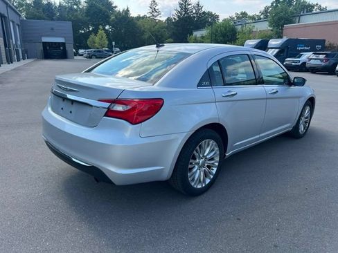 Used 2012 Chrysler 200 Limited FWD image 5