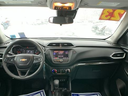 Used 2023 Chevrolet TrailBlazer LS image 19