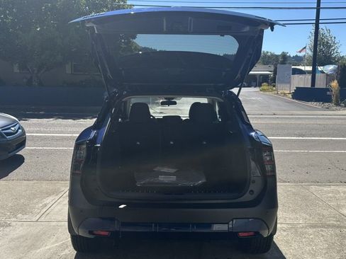 New 2025 Nissan Kicks SV w/ SV Premium Package image 9