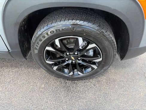 Used 2023 Chevrolet TrailBlazer LT w/ Sun and Liftgate Package AWD/4WD image 42