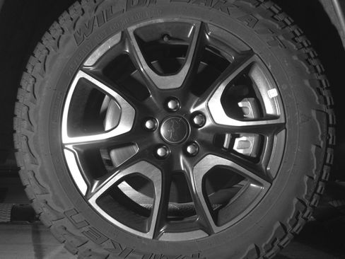 Used 2025 Jeep Compass Trailhawk image 13