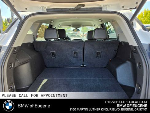 Used 2024 GMC Terrain SLT AWD/4WD image 19