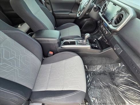 Certified 2023 Toyota Tacoma TRD Off-Road RWD image 19
