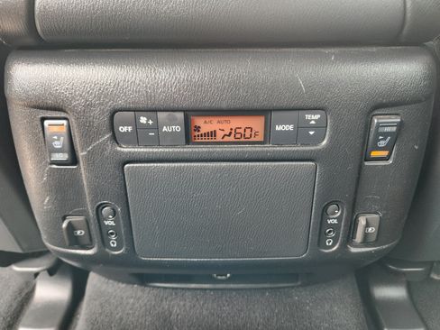 Used 2019 Nissan Armada Platinum w/ Captain's Chairs Package AWD/4WD image 21