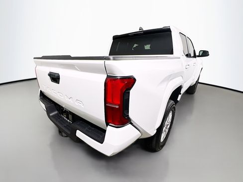 Used 2025 Toyota Tacoma SR5 image 4