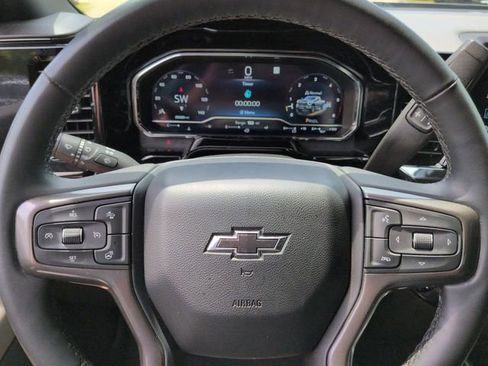 Used 2025 Chevrolet Silverado 2500 ZR2 w/ Technology Package AWD/4WD image 35