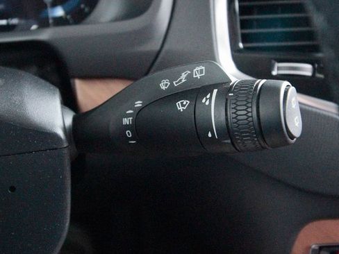 Certified 2024 Volvo XC90 B5 Plus image 20