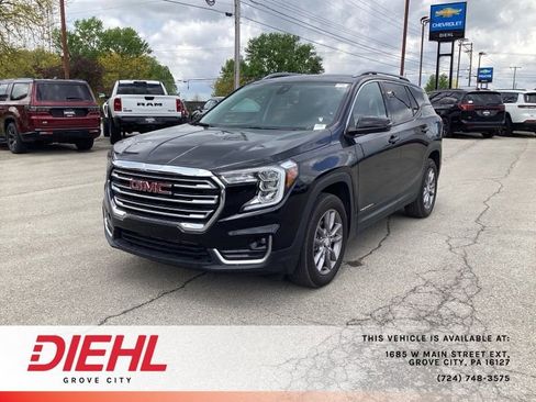 Used 2024 GMC Terrain SLT AWD/4WD image 3