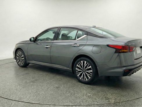 Used 2025 Nissan Altima 2.5 SV image 6
