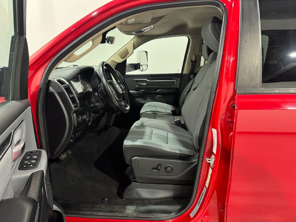 Used 2019 RAM 1500 Big Horn AWD/4WD image 14