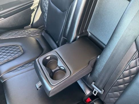 Used 2024 Ford Edge Titanium image 24