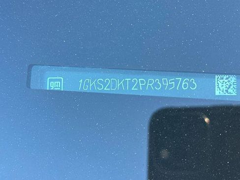 Used 2023 GMC Yukon Denali w/ Denali Reserve Package image 3