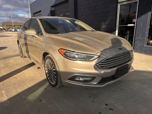 Used 2018 Ford Fusion Titanium image 2