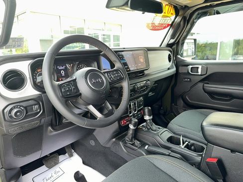 Certified 2024 Jeep Wrangler Willys image 12